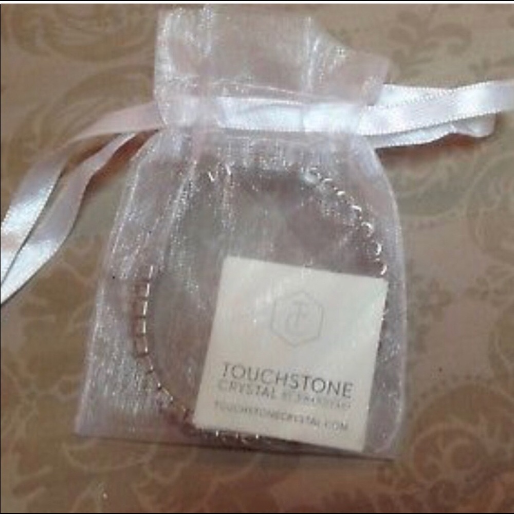 Swarovski stretch bracelet ROSE Oct birthstone NEW in pouch - Picture 2 of 4